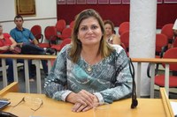 Ana Cláudia apresentou projeto que institui o Dia Municipal de Incentivo à Adoção