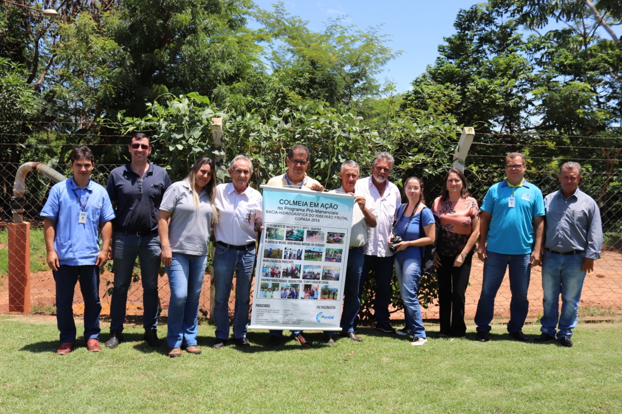 Pró-mananciais e Colmeia já plantaram 8 mil mudas ao longo do ribeirão Frutal