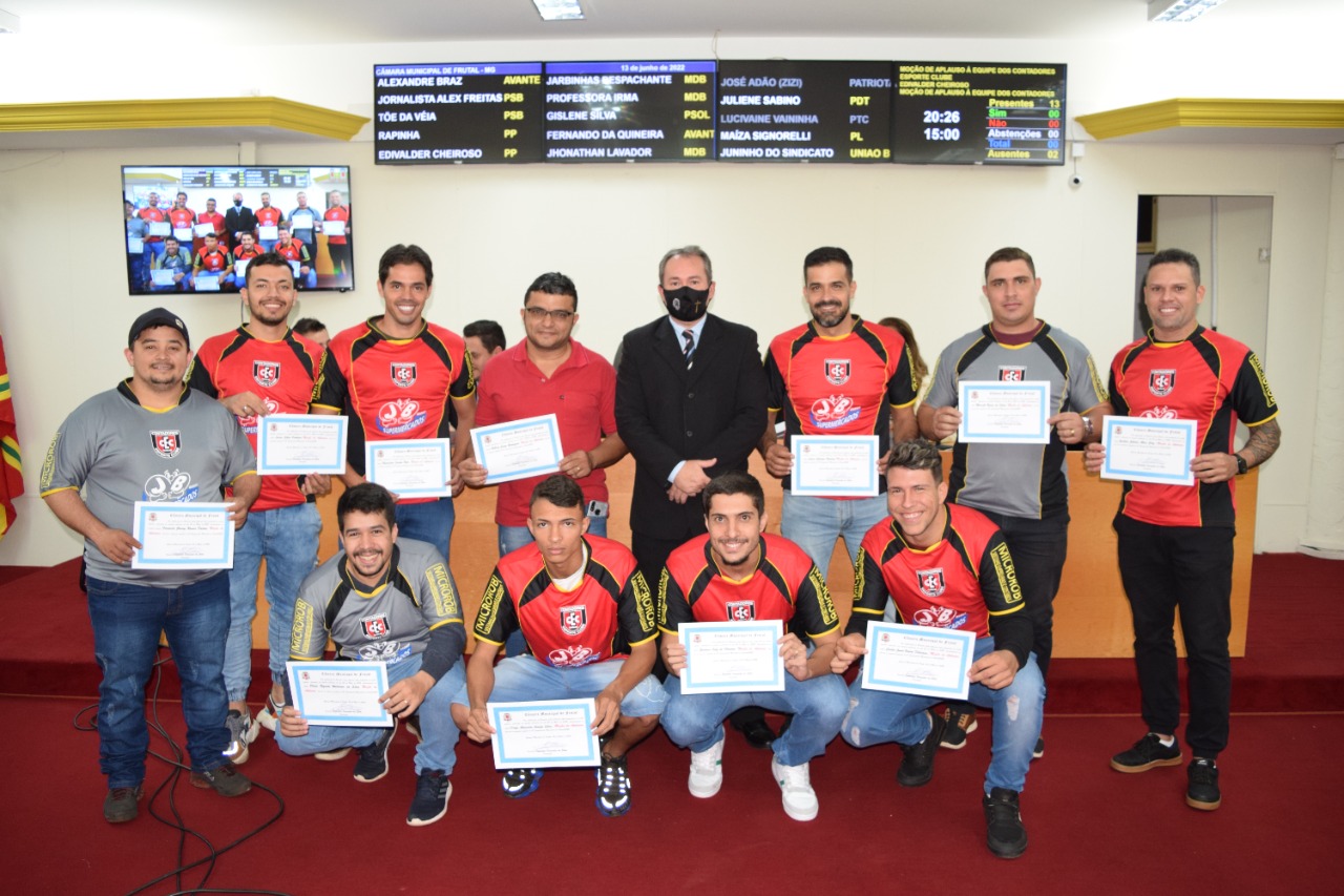 𝗧𝗶𝗺𝗲 𝗰𝗮𝗺𝗽𝗲𝗮̃𝗼 𝗱𝗲 𝗳𝘂𝘁𝘀𝗮𝗹 𝗲𝗺 𝗙𝗿𝘂𝘁𝗮𝗹 𝗿𝗲𝗰𝗲𝗯𝗲 𝗠𝗼𝗰̧𝗮̃𝗼 𝗱𝗲 𝗔𝗽𝗹𝗮𝘂𝘀𝗼 𝗱𝗮 𝗖𝗮̂𝗺𝗮𝗿𝗮 𝗠𝘂𝗻𝗶𝗰𝗶𝗽𝗮𝗹