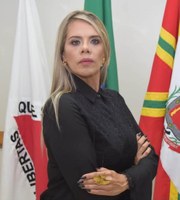 Vereadora Juliene propõe melhoria de aspecto visual com instalação de lixeiras em pontos estratégicos