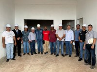 Presidente da Câmara e vereadores visitam obras da nova sede da Delegacia da Polícia Civil de Frutal