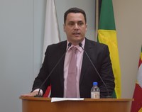 Vereador Alexandre Braz indica construção de valeta em esquina da Rua Marechal Rondon no Bairro Santos Dumont
