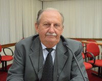 Vereador Tõe da Veia solicita tapa buracos e recapeamento de ruas nos bairros Alto Boa Vista, Eldorado e Cidade Jardim