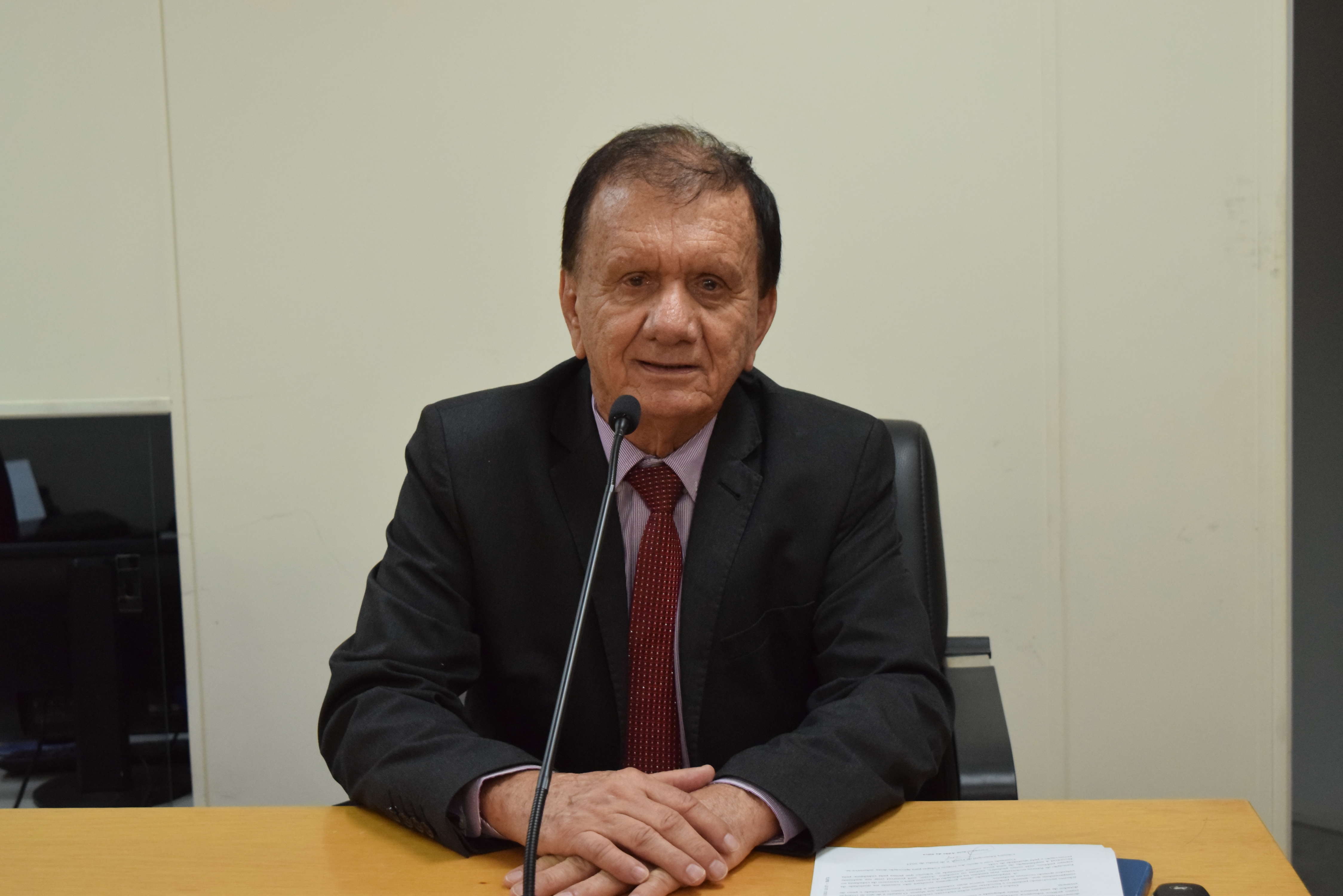 Vereador Zizi pede continuidade em processo de regularização de terrenos doados