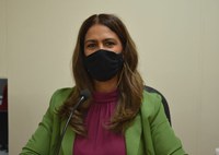 Vereadora Gislene busca informações sobre atendimentos do CEAE
