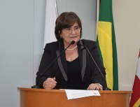 Vereadora Irma cobra atendimento das pessoas com restrição de locomoção em pavimentos térreos de prédios públicos