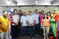 Vereadores da Câmara de Frutal participam da entrega de kits escolares e uniformes